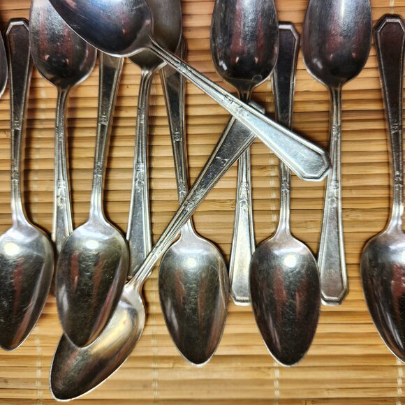 Rogers Teaspoons Lot of 12 Silver Plate 5 1/2-inch Length Vintage MCM - Picture 3 of 8